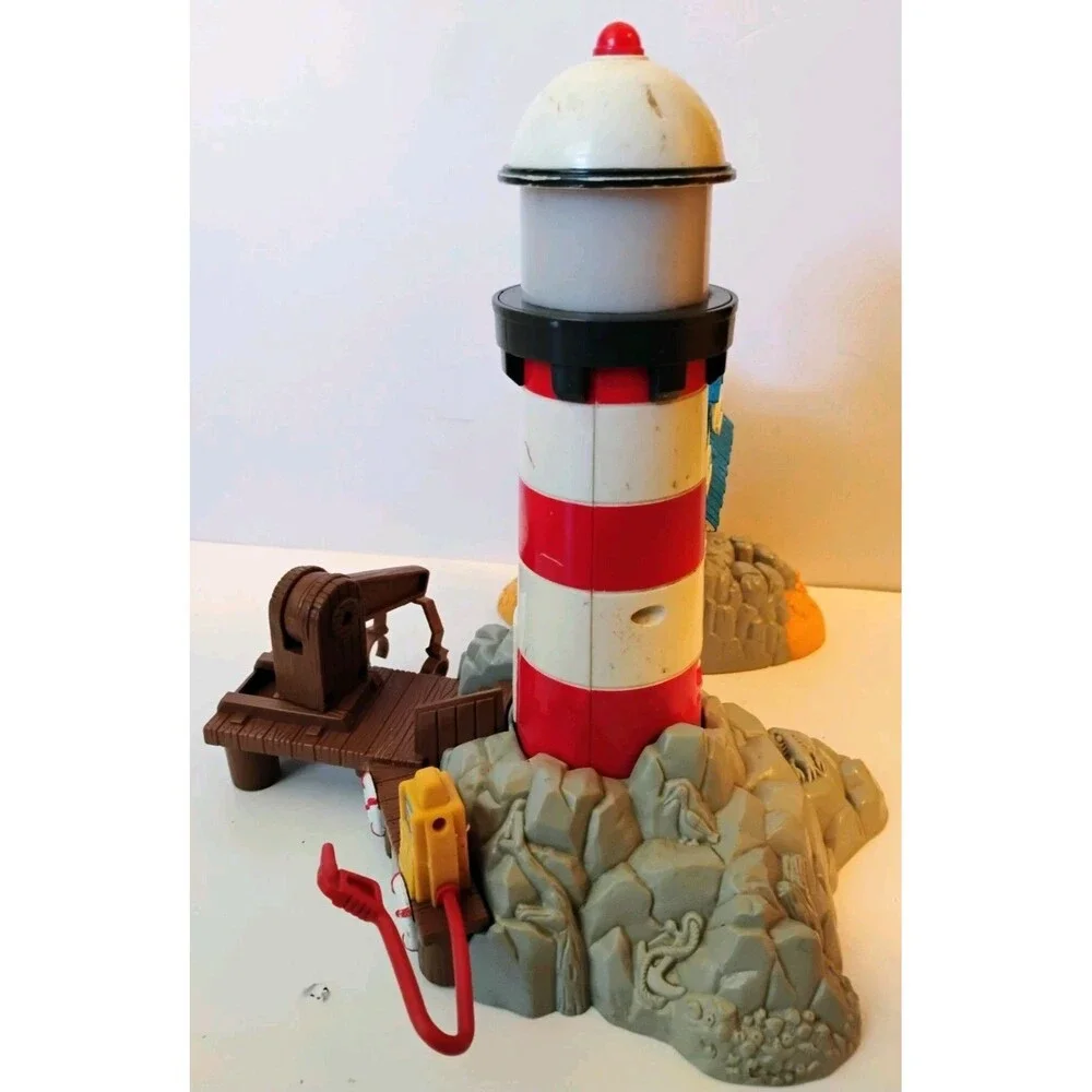 2004 Fisher Price GEOTRAX Harbor Docks Lighthouse - Working Lights & Sounds